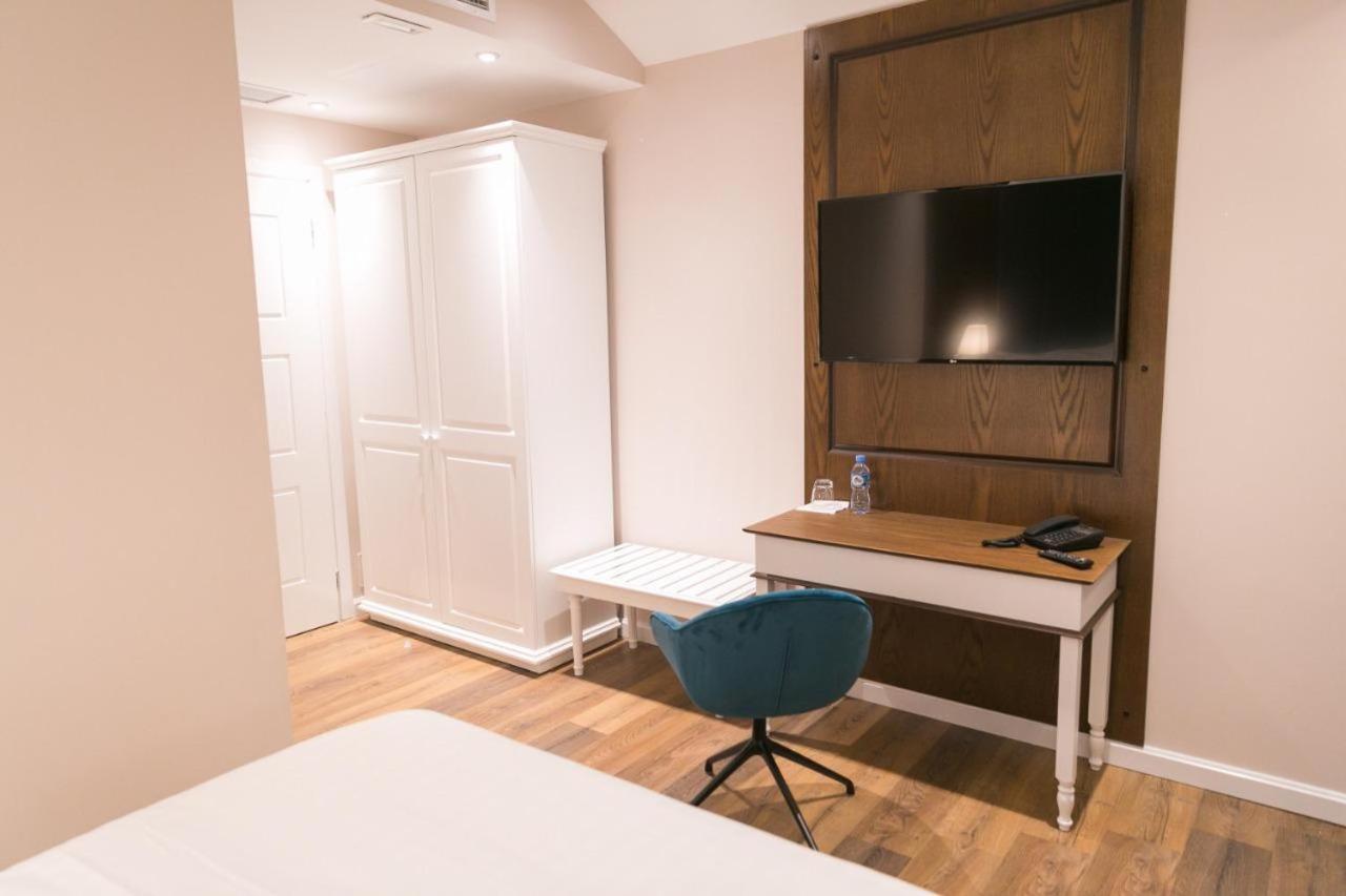 Arberia Palace Hotel Fushe Milot Екстер'єр фото