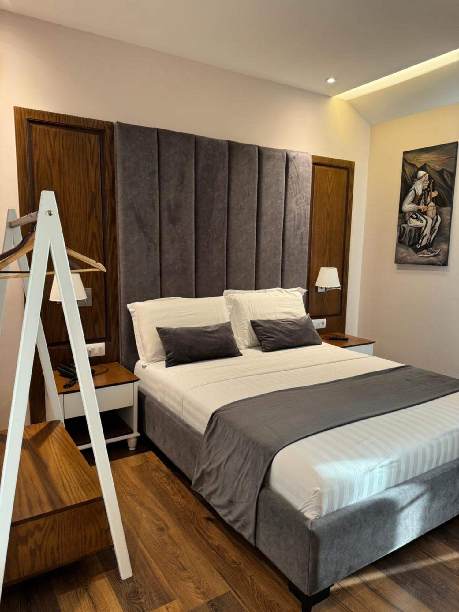 Arberia Palace Hotel Fushe Milot Екстер'єр фото