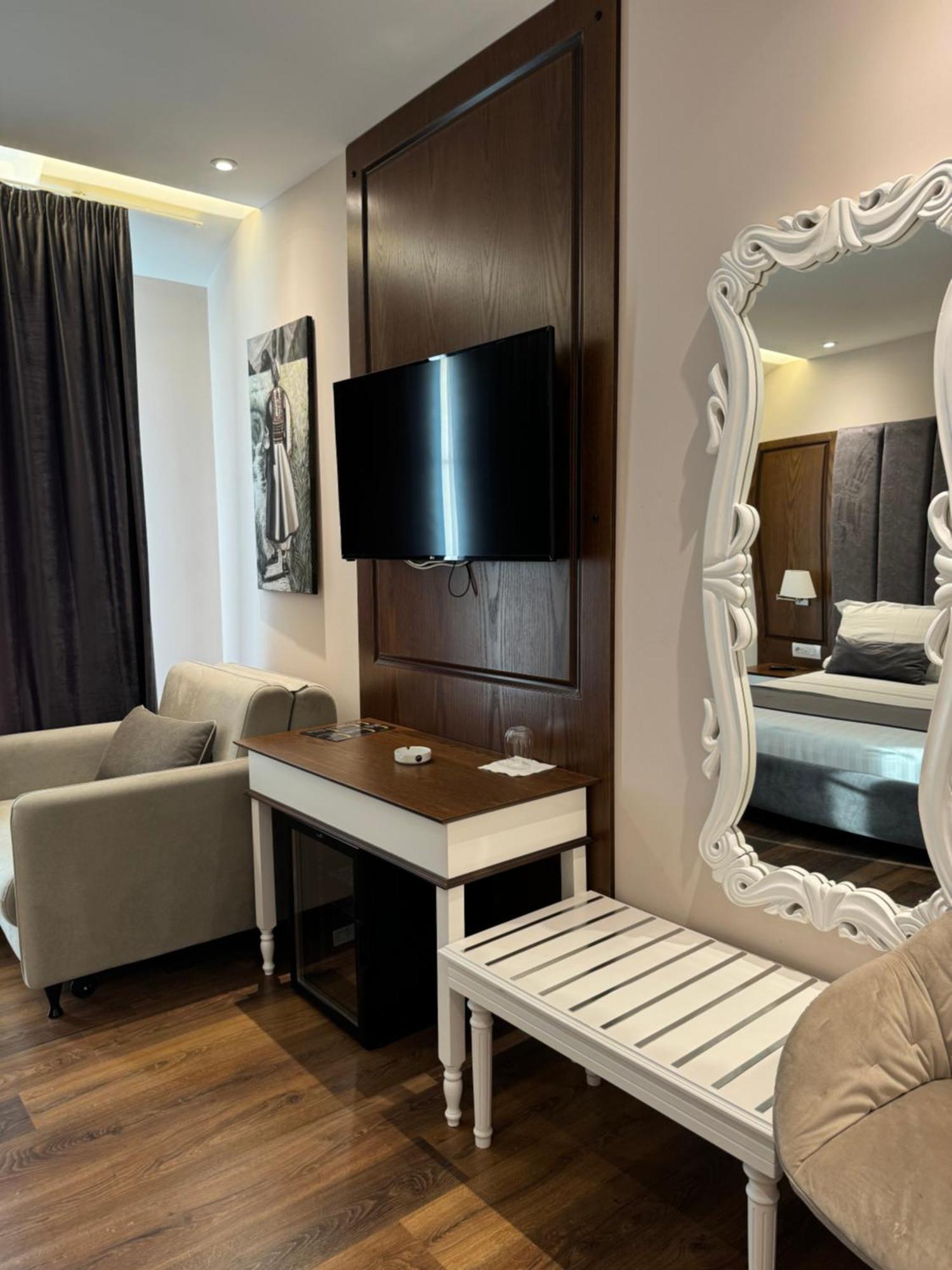 Arberia Palace Hotel Fushe Milot Екстер'єр фото
