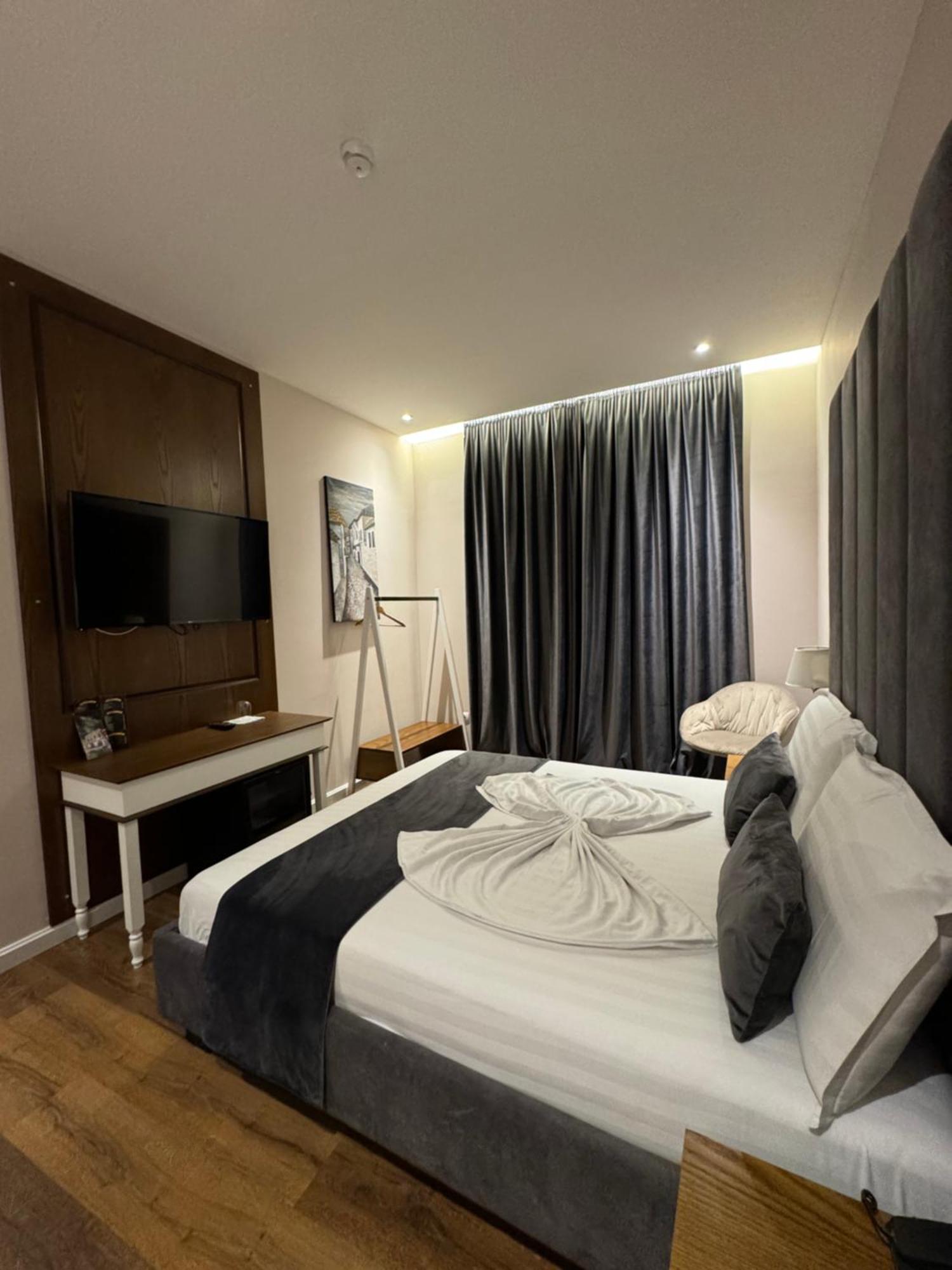 Arberia Palace Hotel Fushe Milot Екстер'єр фото