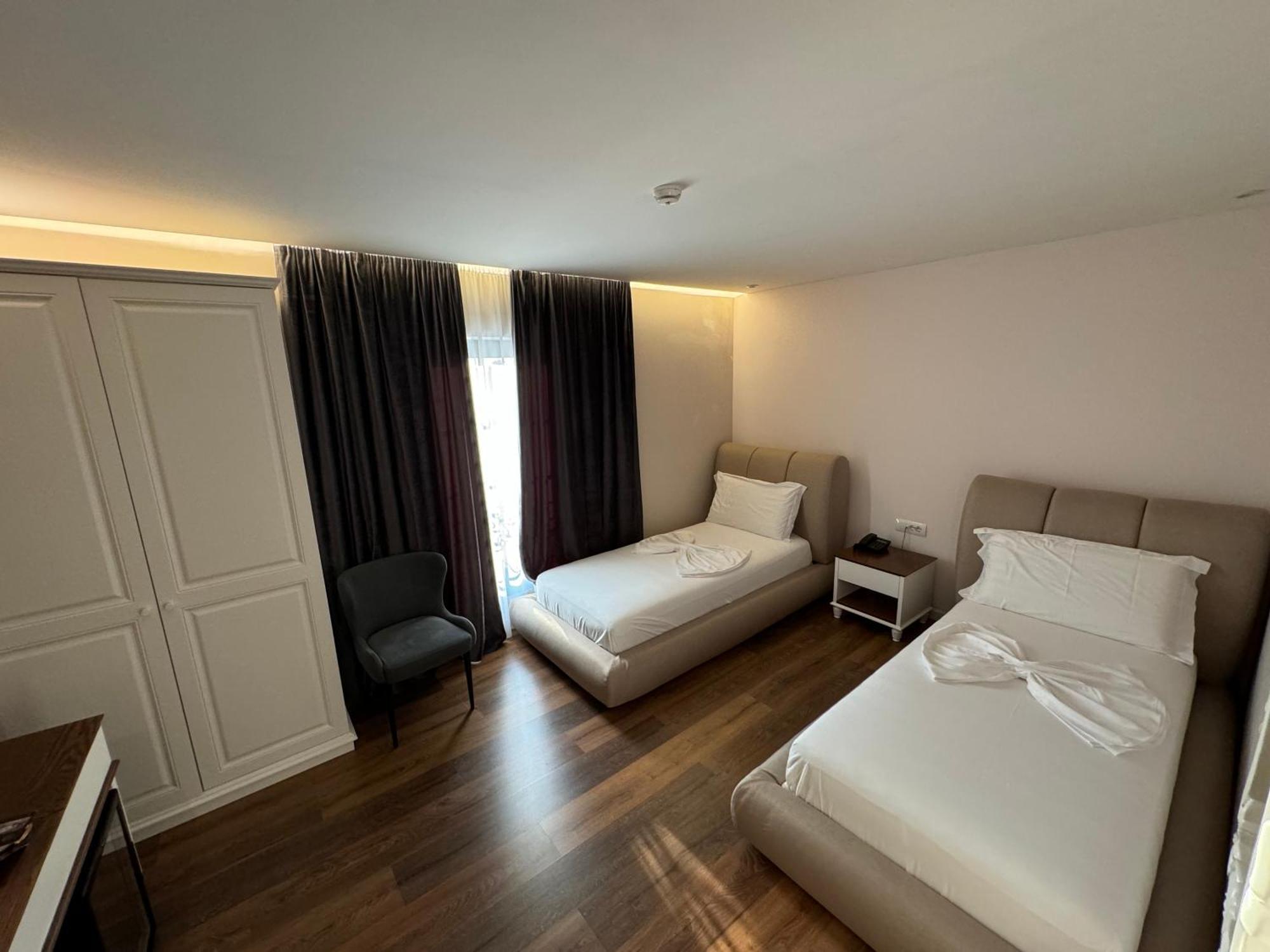 Arberia Palace Hotel Fushe Milot Екстер'єр фото